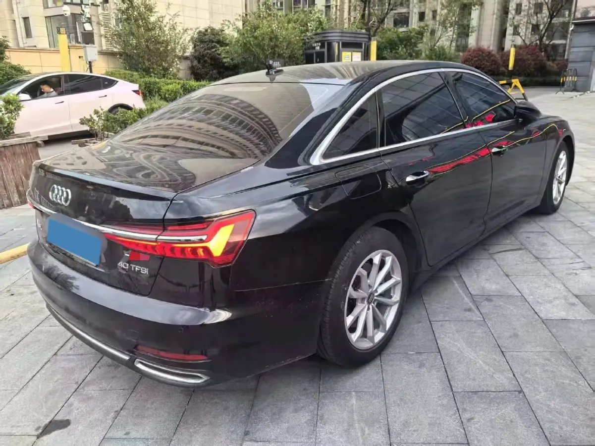 2021 Audi A6L 2.0T 190HP L4 7DCT,autocango,china used car exporter,china ev exporter,chinese used car exporter,chinese used ev exporter