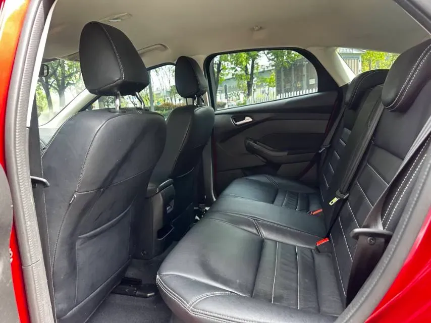 2017 Ford Focus 1.6L 125HP L4 6DCT,autocango,china used car exporter,china ev exporter,chinese used car exporter,chinese used ev exporter