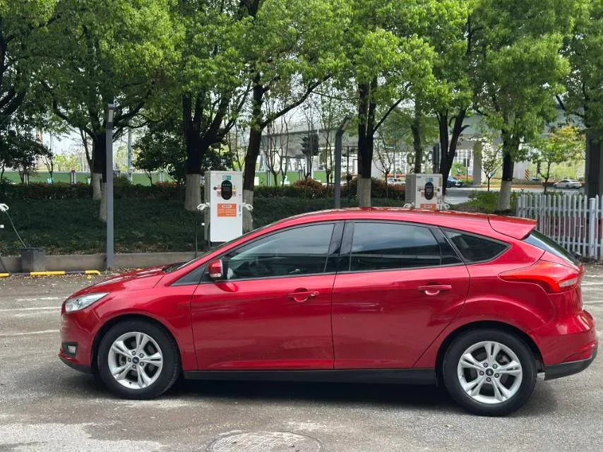 2017 Ford Focus 1.6L 125HP L4 6DCT,autocango,china used car exporter,china ev exporter,chinese used car exporter,chinese used ev exporter