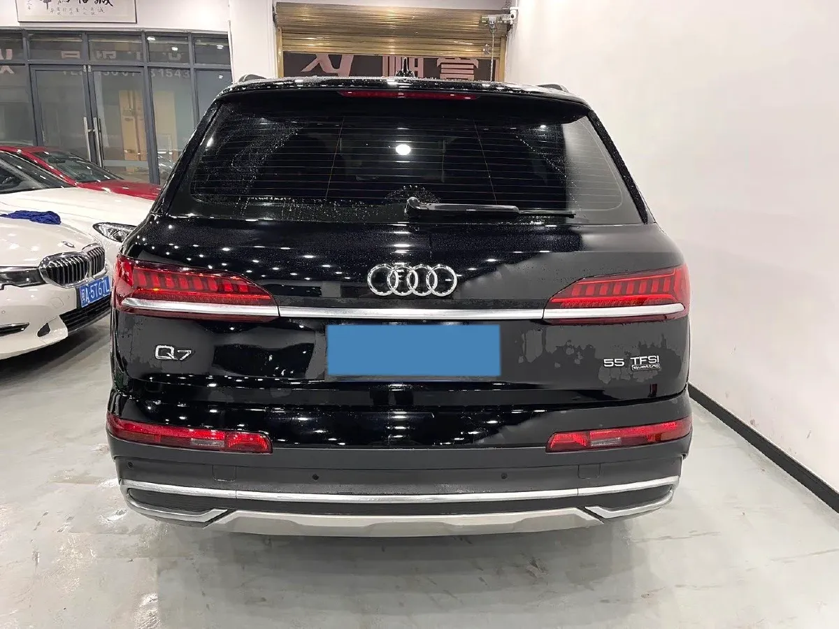 2020 Audi Q7 2.0T 245HP L4 8AT,autocango,china used car exporter,china ev exporter,chinese used car exporter,chinese used ev exporter