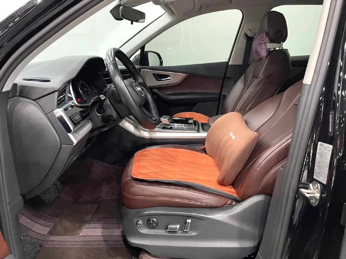 2020 Audi Q7 2.0T 245HP L4 8AT,autocango,china used car exporter,china ev exporter,chinese used car exporter,chinese used ev exporter