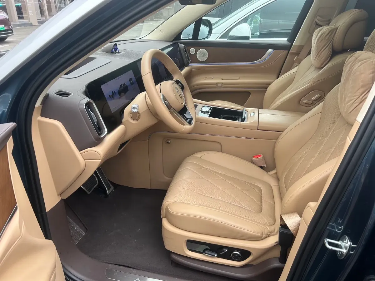 2024 AITO AITO M9 1.5T 152HP L4 REEV 42KWH,autocango,china used car exporter,china ev exporter,chinese used car exporter,chinese used ev exporter