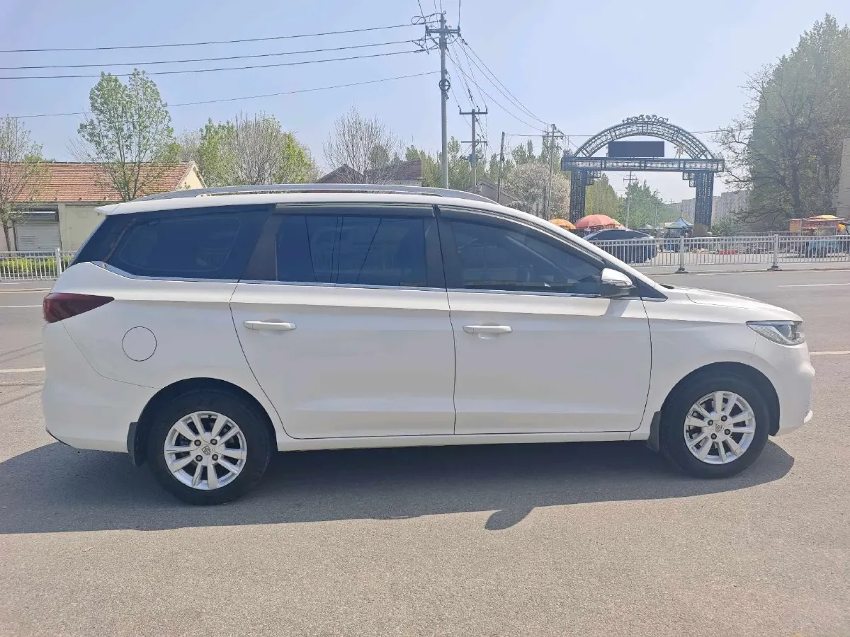 2019 BaoJun 360 1.5L 105HP L4 6MT,autocango,china used car exporter,china ev exporter,chinese used car exporter,chinese used ev exporter