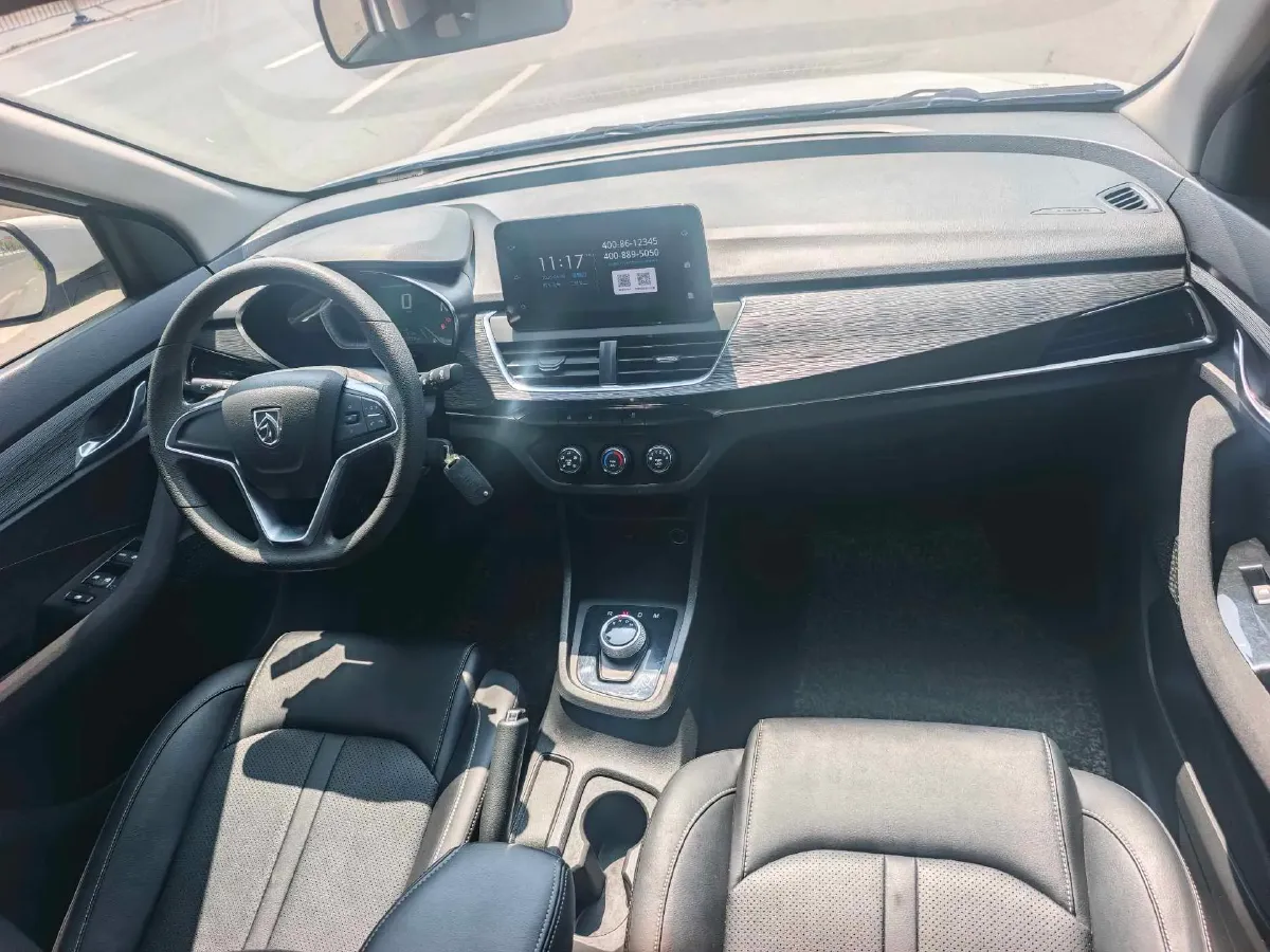 2019 BaoJun 360 1.5L 105HP L4 6MT,autocango,china used car exporter,china ev exporter,chinese used car exporter,chinese used ev exporter