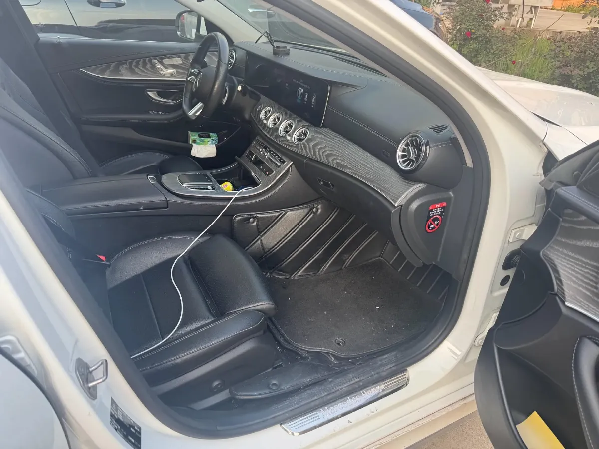 2022 Mercedes-Benz E Class 2.0T 197HP L4 9AT,autocango,china used car exporter,china ev exporter,chinese used car exporter,chinese used ev exporter