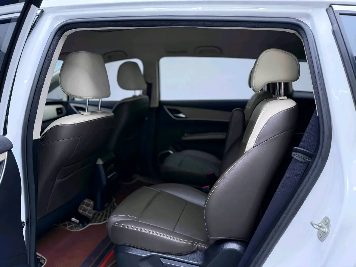 2022 Skyworth HT-i 1.5L 110HP L4 E-CVT PHEV 21.68KWH,autocango,china used car exporter,china ev exporter,chinese used car exporter,chinese used ev exporter