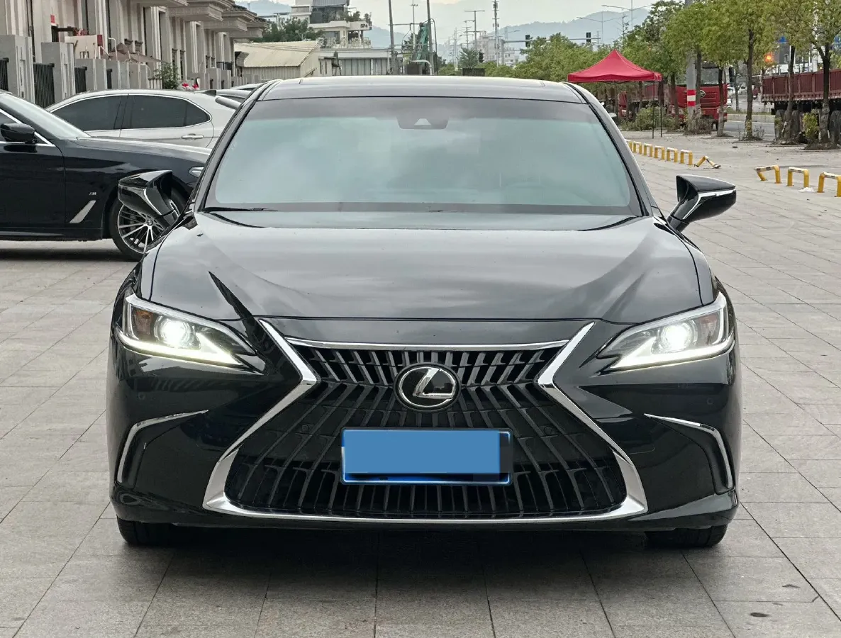 2022 Lexus ES 2.0L 173HP L4 CVT,autocango,china used car exporter,china ev exporter,chinese used car exporter,chinese used ev exporter