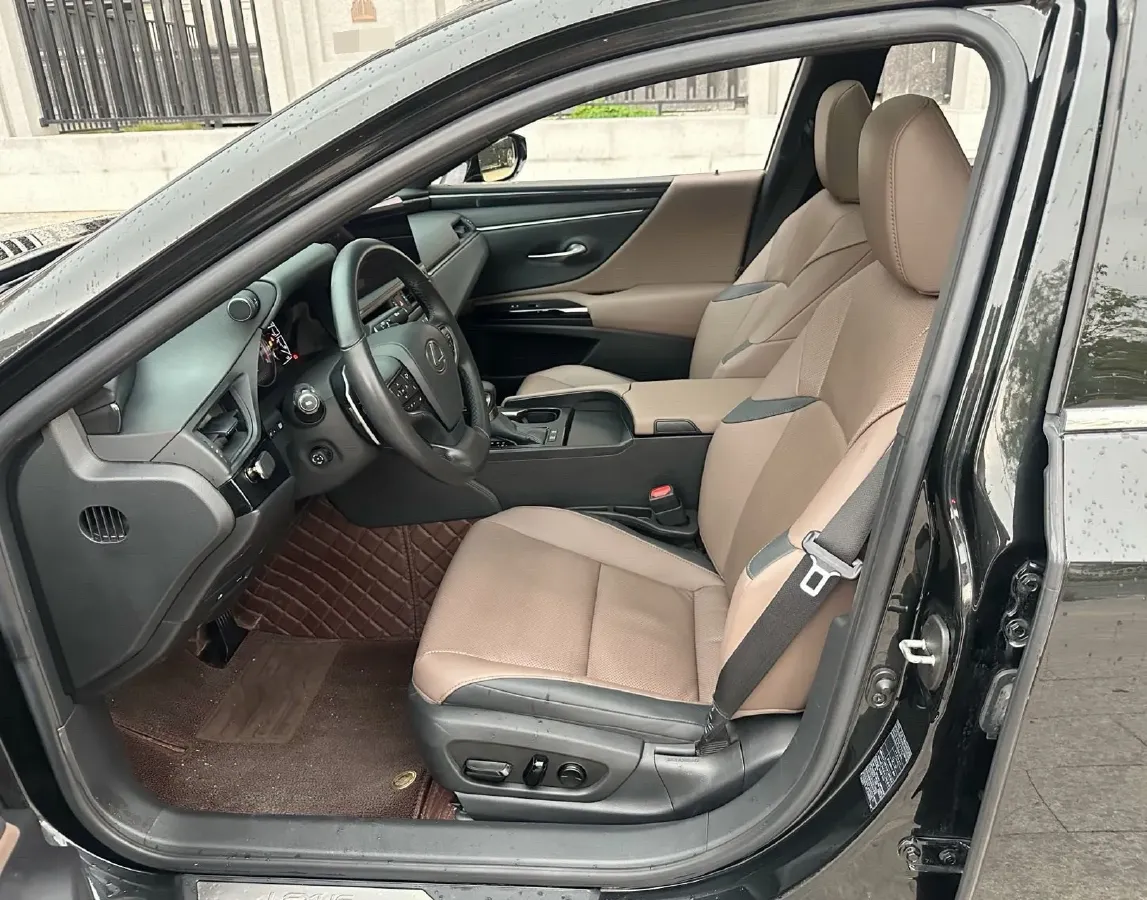 2022 Lexus ES 2.0L 173HP L4 CVT,autocango,china used car exporter,china ev exporter,chinese used car exporter,chinese used ev exporter