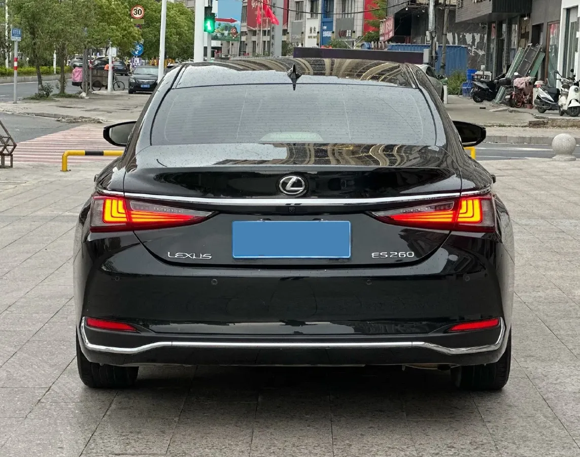 2022 Lexus ES 2.0L 173HP L4 CVT,autocango,china used car exporter,china ev exporter,chinese used car exporter,chinese used ev exporter