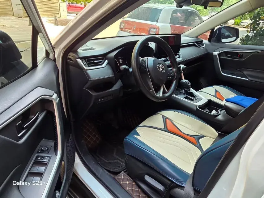 2023 Toyota RAV4 2.0L 171HP L4 CVT,autocango,china used car exporter,china ev exporter,chinese used car exporter,chinese used ev exporter