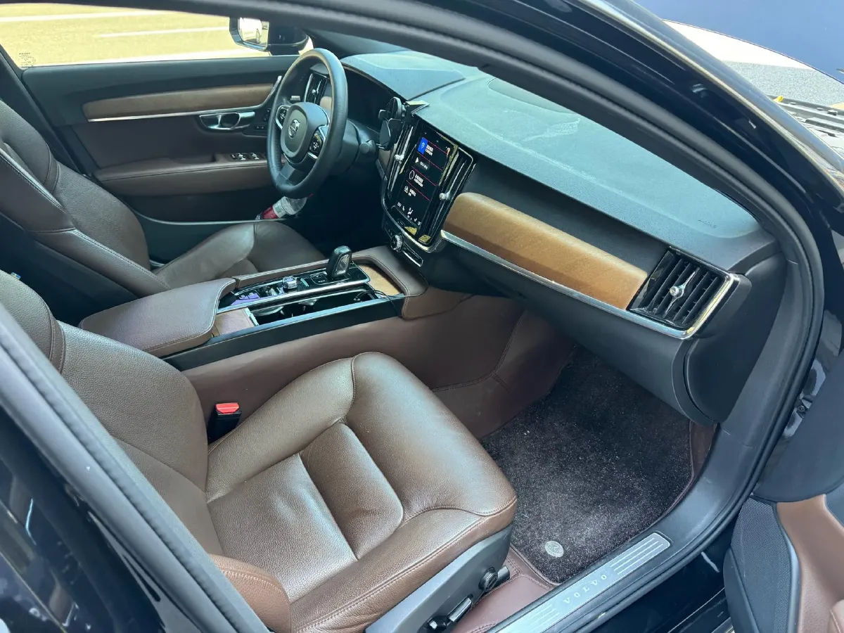 2021 Volvo S90 2.0T 250HP L4 8AT,autocango,china used car exporter,china ev exporter,chinese used car exporter,chinese used ev exporter