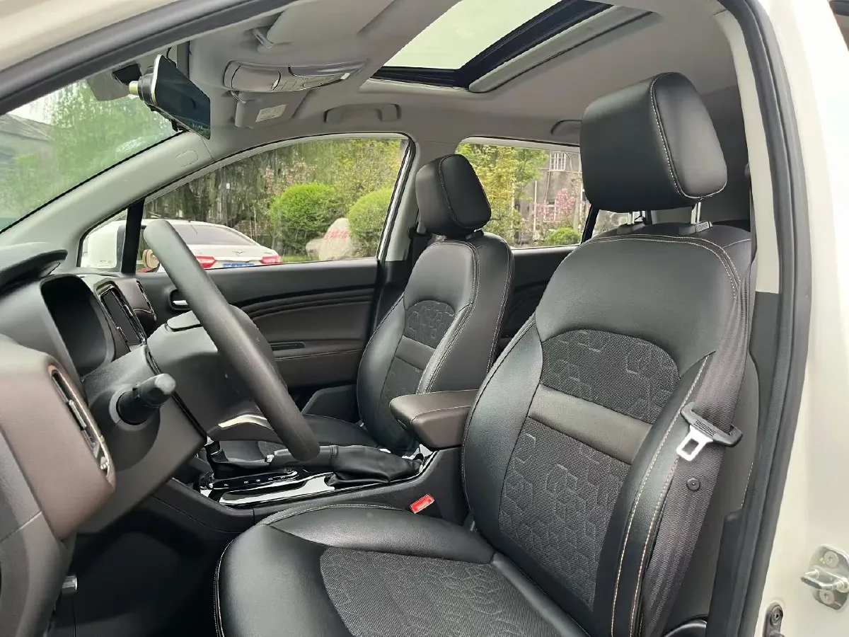 2017 GAC Trumpchi GS3 1.3T 137HP L4 6AT,autocango,china used car exporter,china ev exporter,chinese used car exporter,chinese used ev exporter