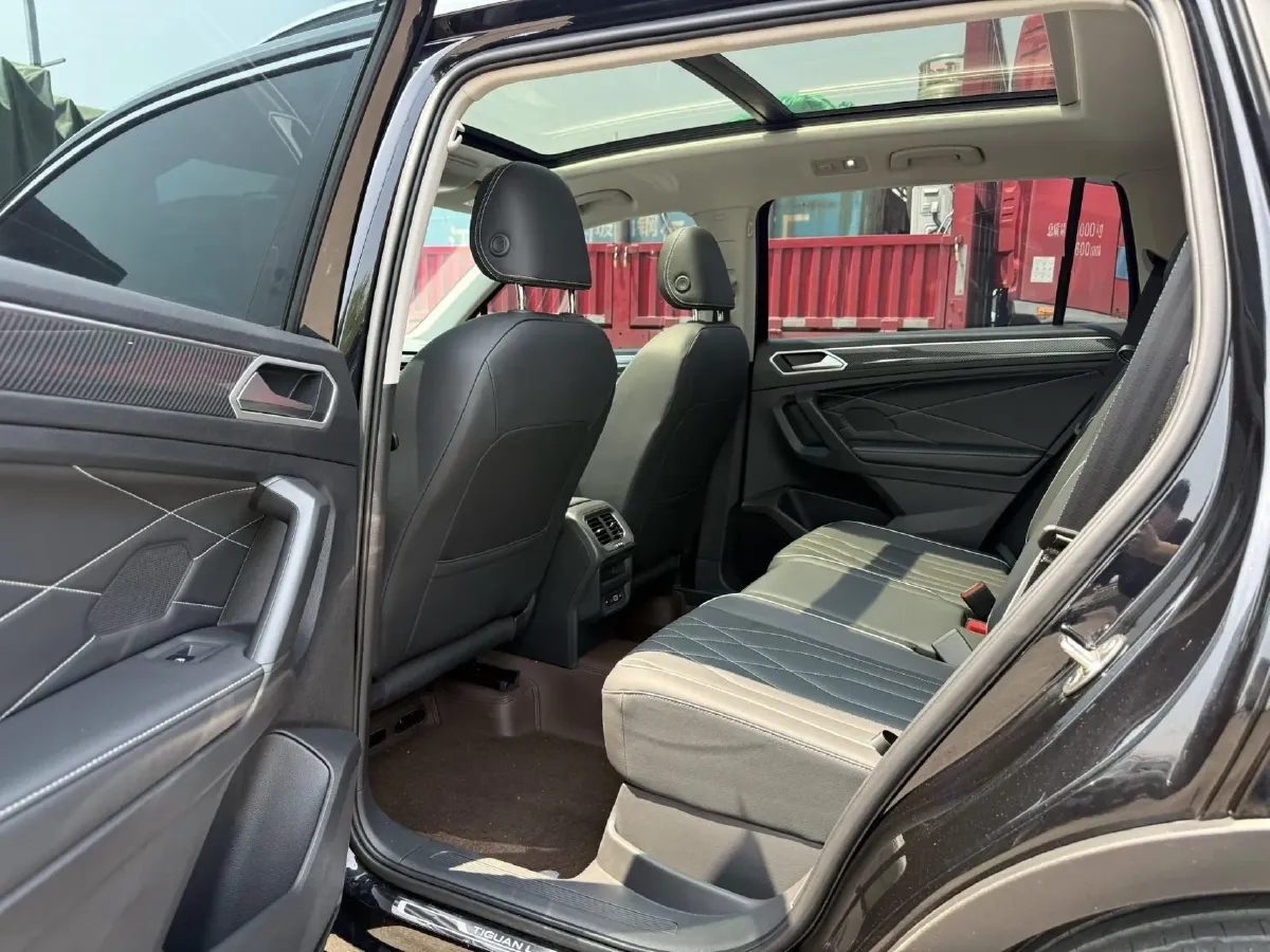 2024 Volkswagen Tiguan L 2.0T 186HP L4 7DCT,autocango,china used car exporter,china ev exporter,chinese used car exporter,chinese used ev exporter