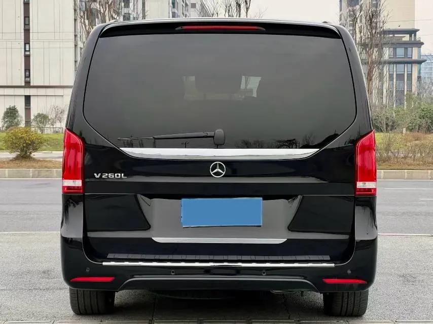 2022 Mercedes-Benz V Class 2.0T 211HP L4 9AT,autocango,china used car exporter,china ev exporter,chinese used car exporter,chinese used ev exporter