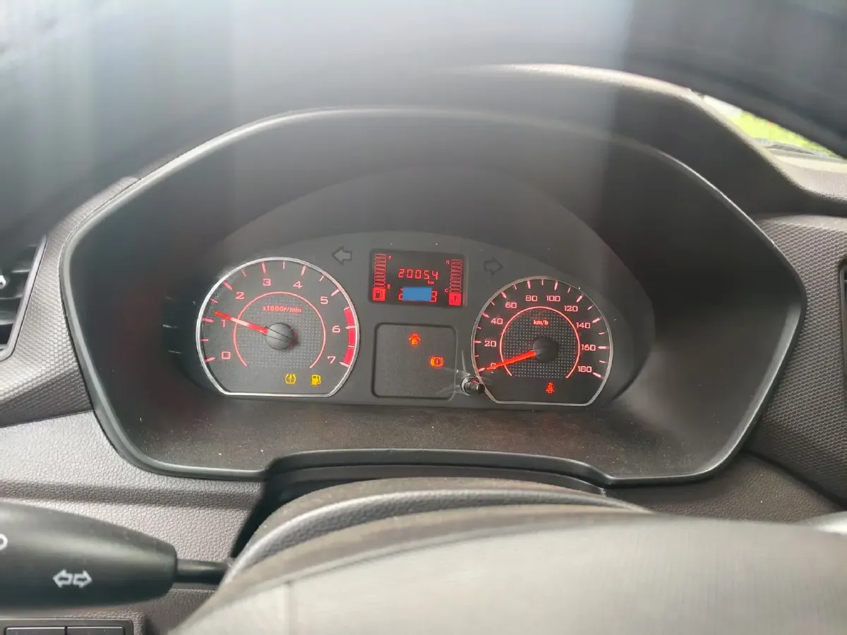 2019 WuLing RongGuang V 1.5L 99HP L4 6MT,autocango,china used car exporter,china ev exporter,chinese used car exporter,chinese used ev exporter