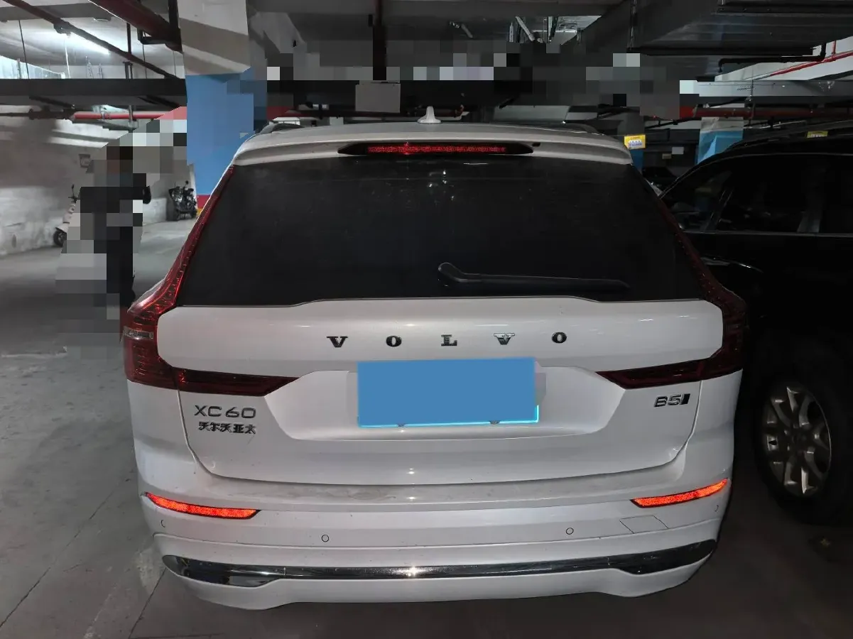 2024 Volvo XC60 2.0T 250HP L4 8AT,autocango,china used car exporter,china ev exporter,chinese used car exporter,chinese used ev exporter