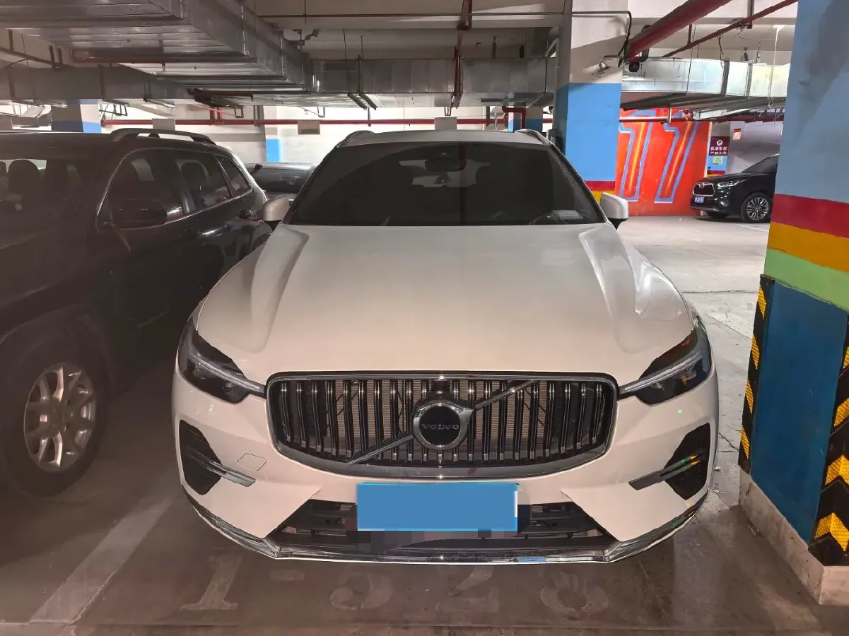 2024 Volvo XC60 2.0T 250HP L4 8AT,autocango,china used car exporter,china ev exporter,chinese used car exporter,chinese used ev exporter