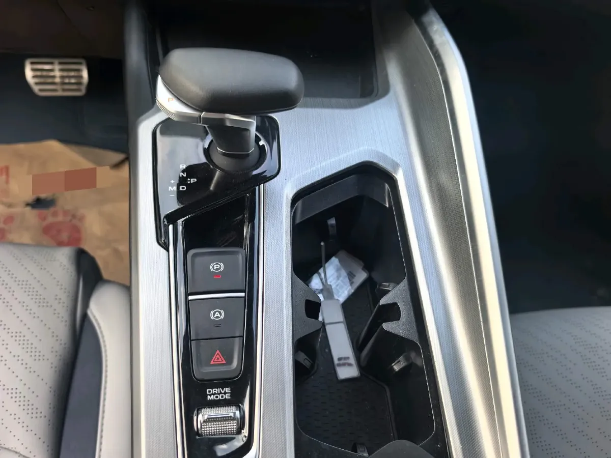 2023 Geely Preface 2.0T 190HP L4 7DCT,autocango,china used car exporter,china ev exporter,chinese used car exporter,chinese used ev exporter