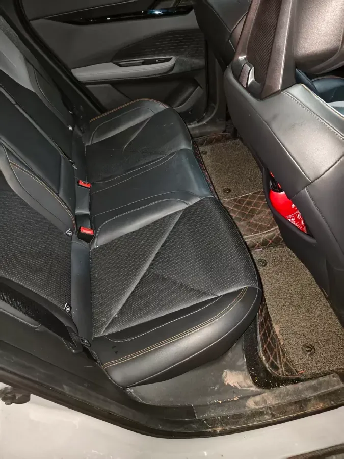 2022 ChangAn UNI-V 1.5T 188HP L4 7DCT,autocango,china used car exporter,china ev exporter,chinese used car exporter,chinese used ev exporter