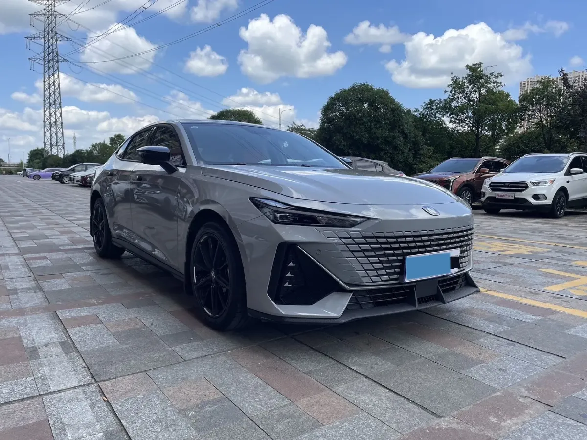 2022 ChangAn UNI-V 1.5T 188HP L4 7DCT,autocango,china used car exporter,china ev exporter,chinese used car exporter,chinese used ev exporter