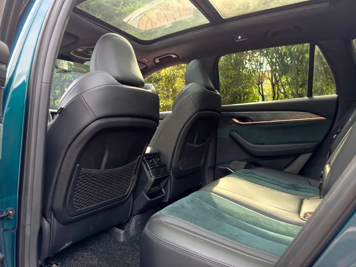 2021 Geely Monjaro 2.0T 218HP L4 7DCT,autocango,china used car exporter,china ev exporter,chinese used car exporter,chinese used ev exporter