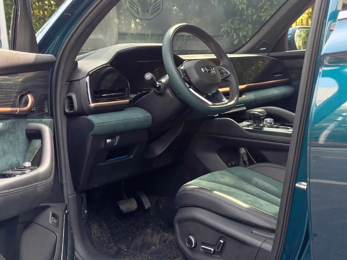 2021 Geely Monjaro 2.0T 218HP L4 7DCT,autocango,china used car exporter,china ev exporter,chinese used car exporter,chinese used ev exporter