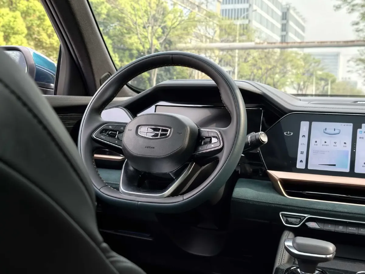 2021 Geely Monjaro 2.0T 218HP L4 7DCT,autocango,china used car exporter,china ev exporter,chinese used car exporter,chinese used ev exporter