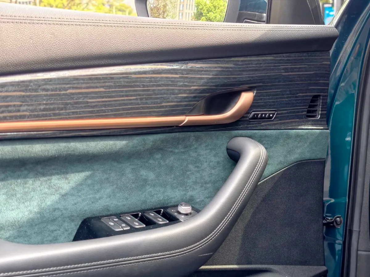 2021 Geely Monjaro 2.0T 218HP L4 7DCT,autocango,china used car exporter,china ev exporter,chinese used car exporter,chinese used ev exporter