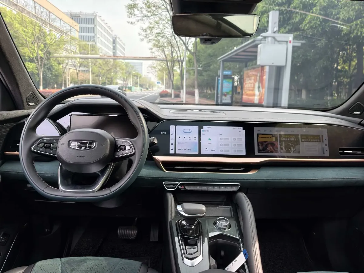 2021 Geely Monjaro 2.0T 218HP L4 7DCT,autocango,china used car exporter,china ev exporter,chinese used car exporter,chinese used ev exporter