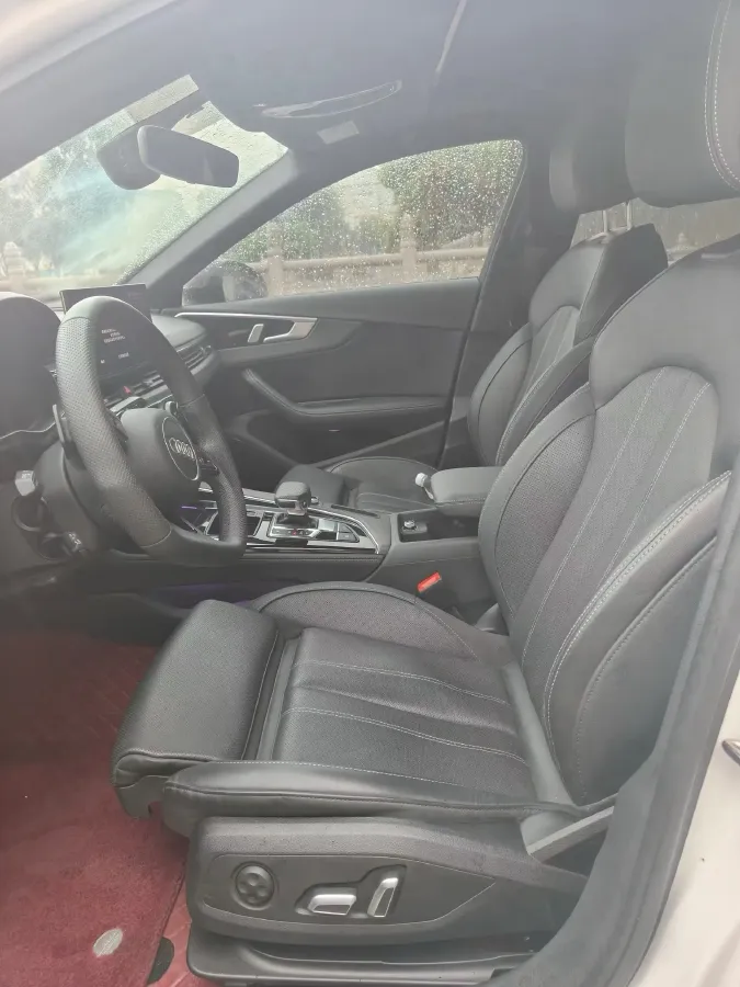 2024 Audi A4L 2.0T 190HP L4 7DCT,autocango,china used car exporter,china ev exporter,chinese used car exporter,chinese used ev exporter