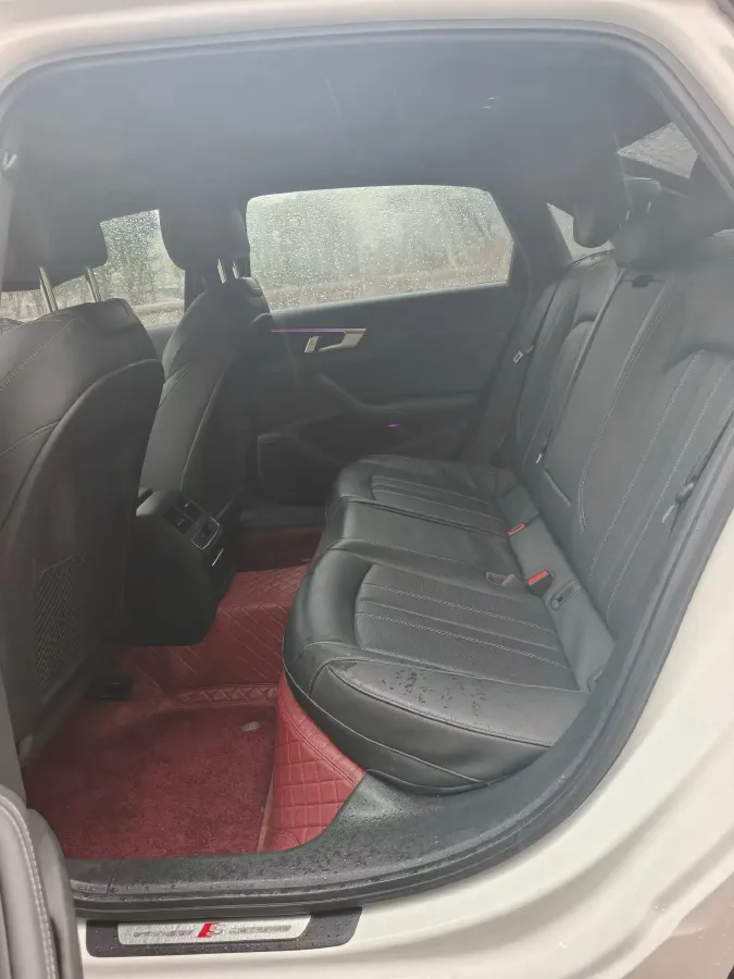 2024 Audi A4L 2.0T 190HP L4 7DCT,autocango,china used car exporter,china ev exporter,chinese used car exporter,chinese used ev exporter