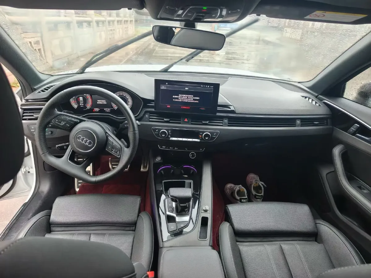 2024 Audi A4L 2.0T 190HP L4 7DCT,autocango,china used car exporter,china ev exporter,chinese used car exporter,chinese used ev exporter