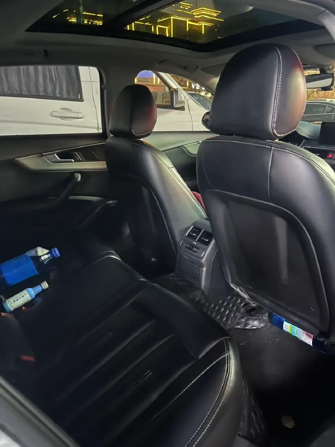 2019 Audi A4L 2.0T 190HP L4 7DCT,autocango,china used car exporter,china ev exporter,chinese used car exporter,chinese used ev exporter