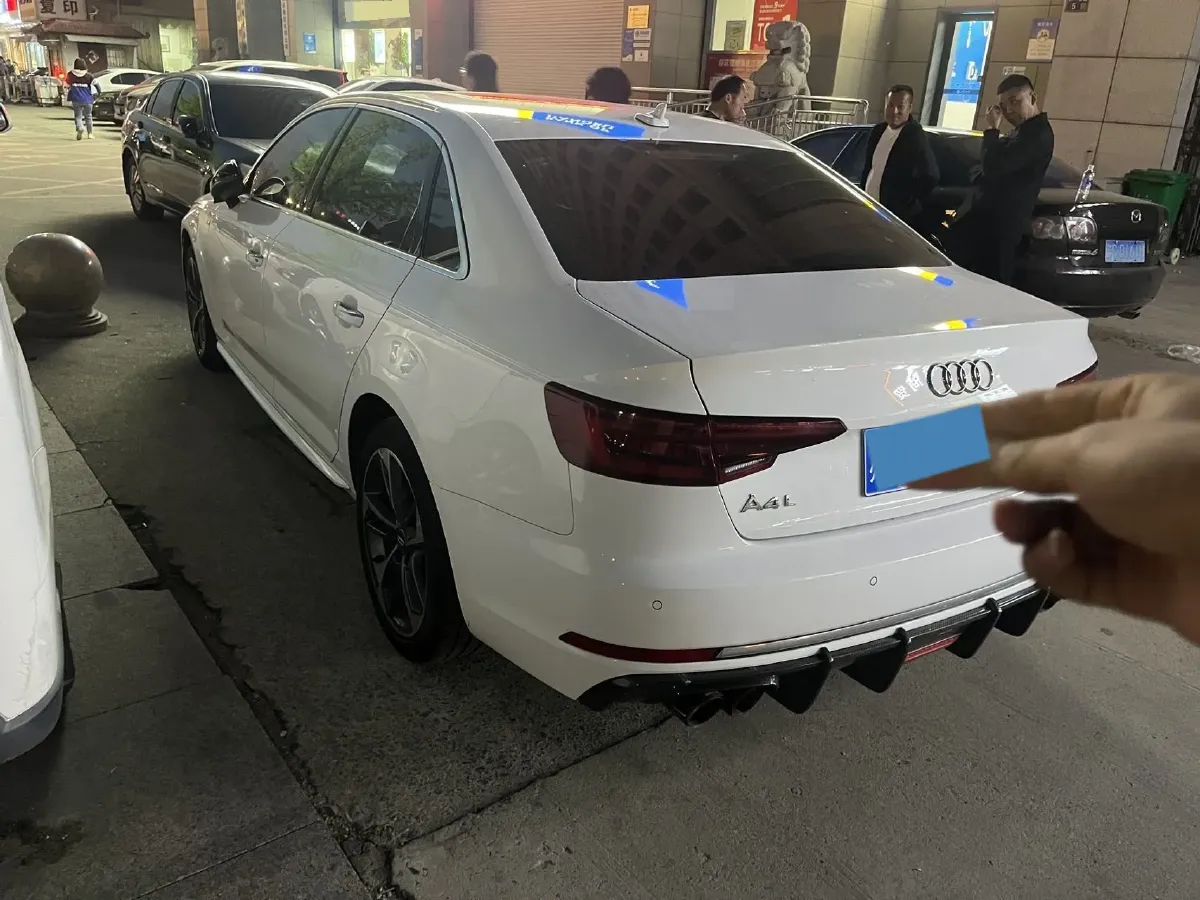 2019 Audi A4L 2.0T 190HP L4 7DCT,autocango,china used car exporter,china ev exporter,chinese used car exporter,chinese used ev exporter