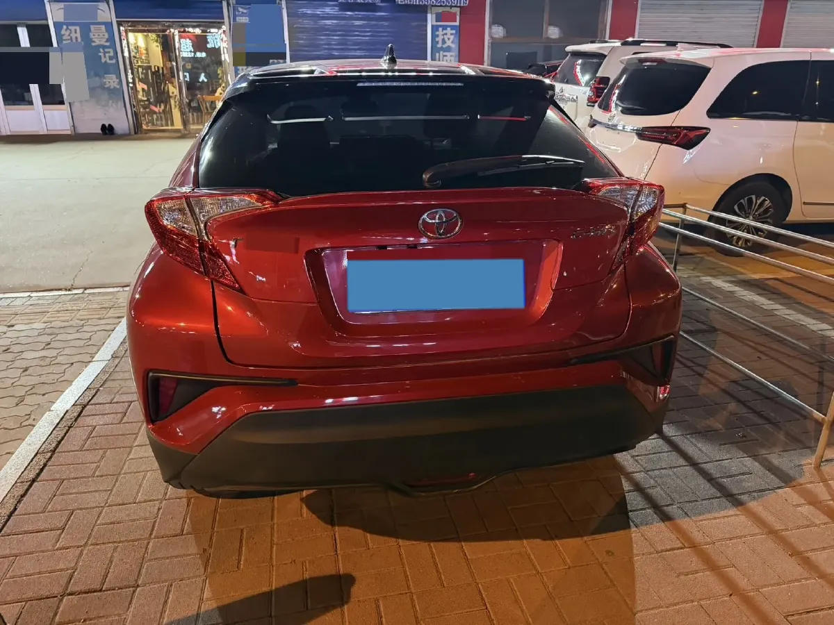 2023 Toyota C-HR 2.0L 171HP L4 CVT,autocango,china used car exporter,china ev exporter,chinese used car exporter,chinese used ev exporter