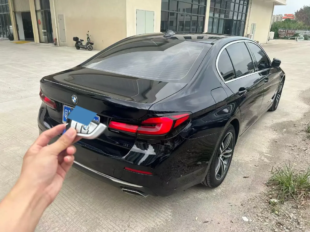 2022 BMW 5 Series 2.0T 252HP L4 8AT,autocango,china used car exporter,china ev exporter,chinese used car exporter,chinese used ev exporter