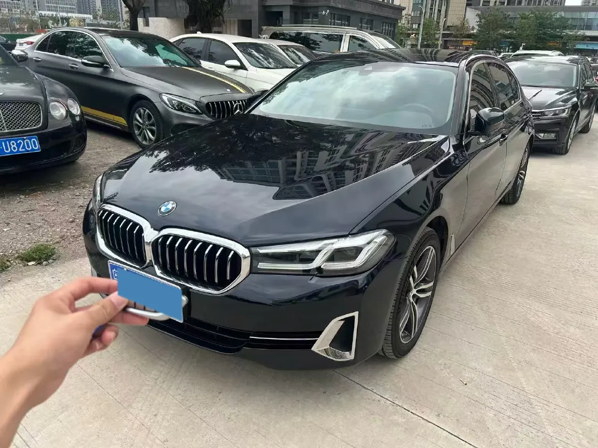 2022 BMW 5 Series 2.0T 252HP L4 8AT,autocango,china used car exporter,china ev exporter,chinese used car exporter,chinese used ev exporter