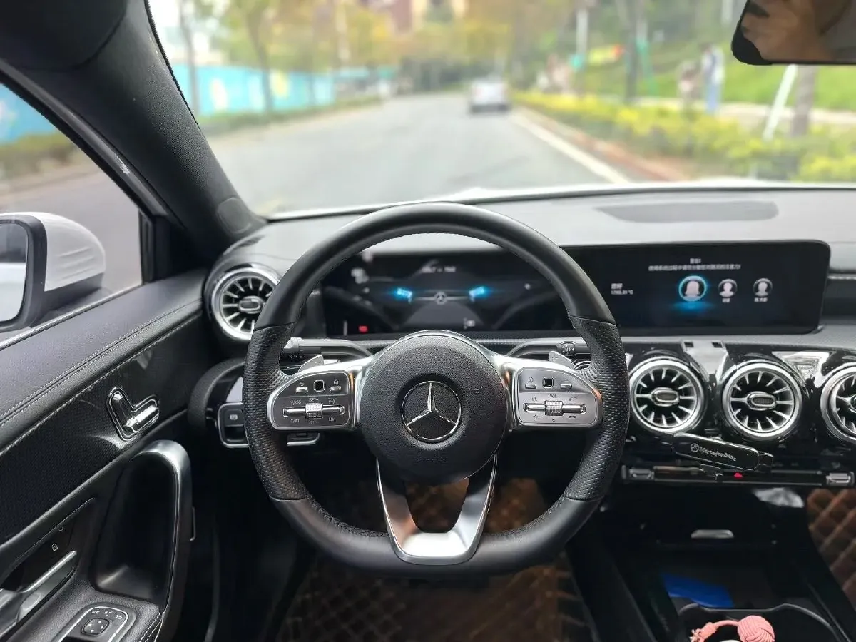 2022 Mercedes-Benz A Class 1.3T 163HP L4 7DCT,autocango,china used car exporter,china ev exporter,chinese used car exporter,chinese used ev exporter