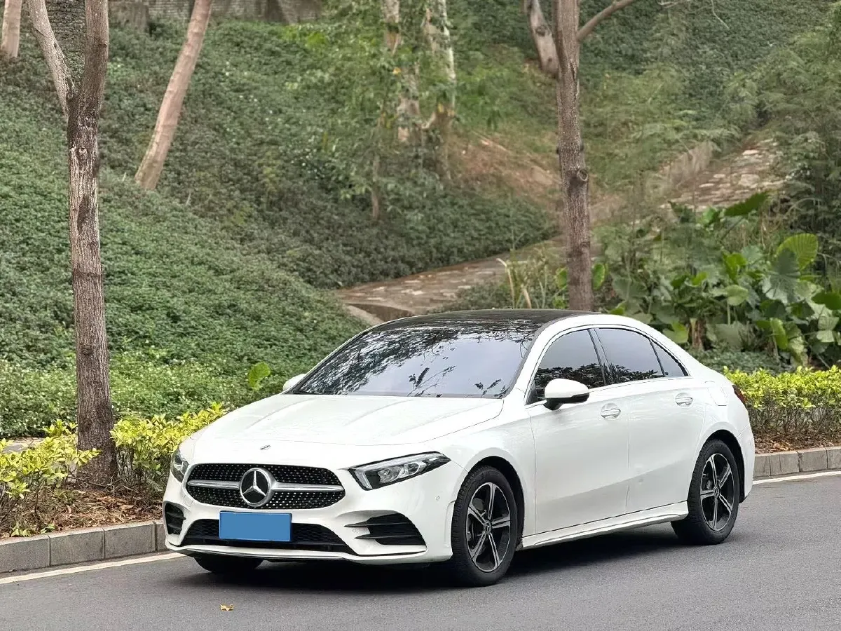 2022 Mercedes-Benz A Class 1.3T 163HP L4 7DCT,autocango,china used car exporter,china ev exporter,chinese used car exporter,chinese used ev exporter