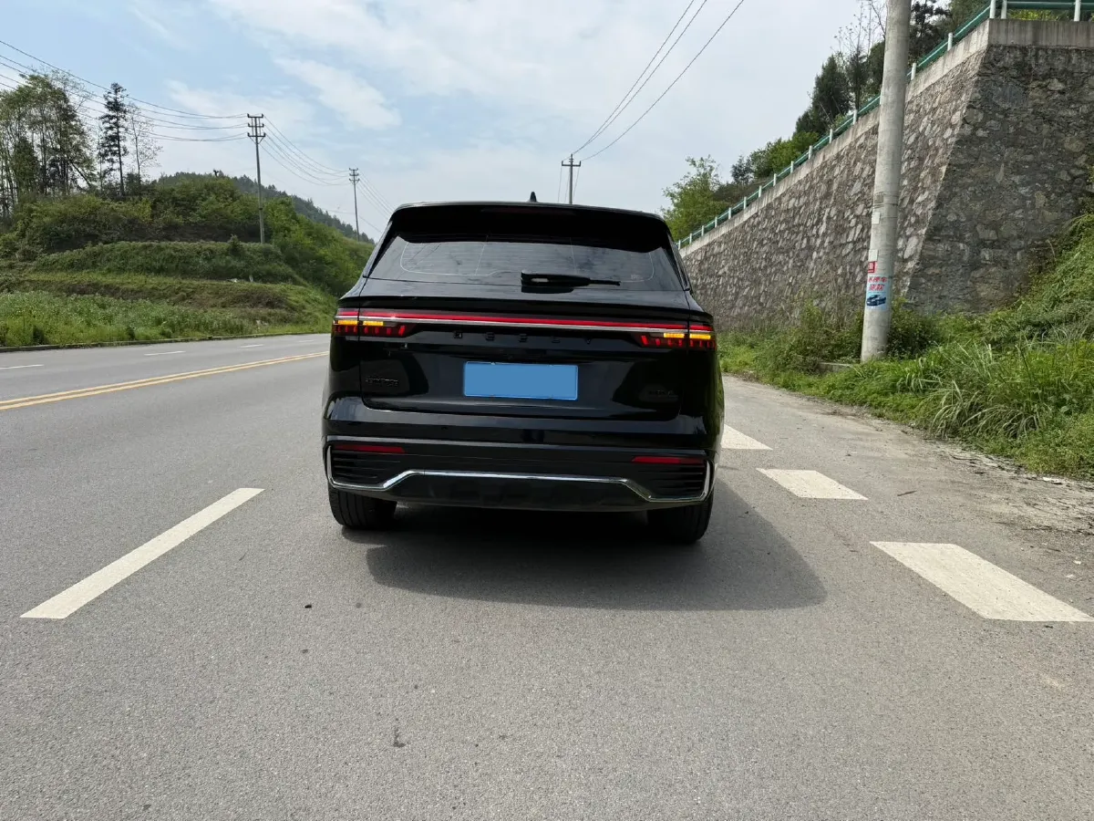 2024 Geely Monjaro 2.0T 218HP L4 7DCT,autocango,china used car exporter,china ev exporter,chinese used car exporter,chinese used ev exporter