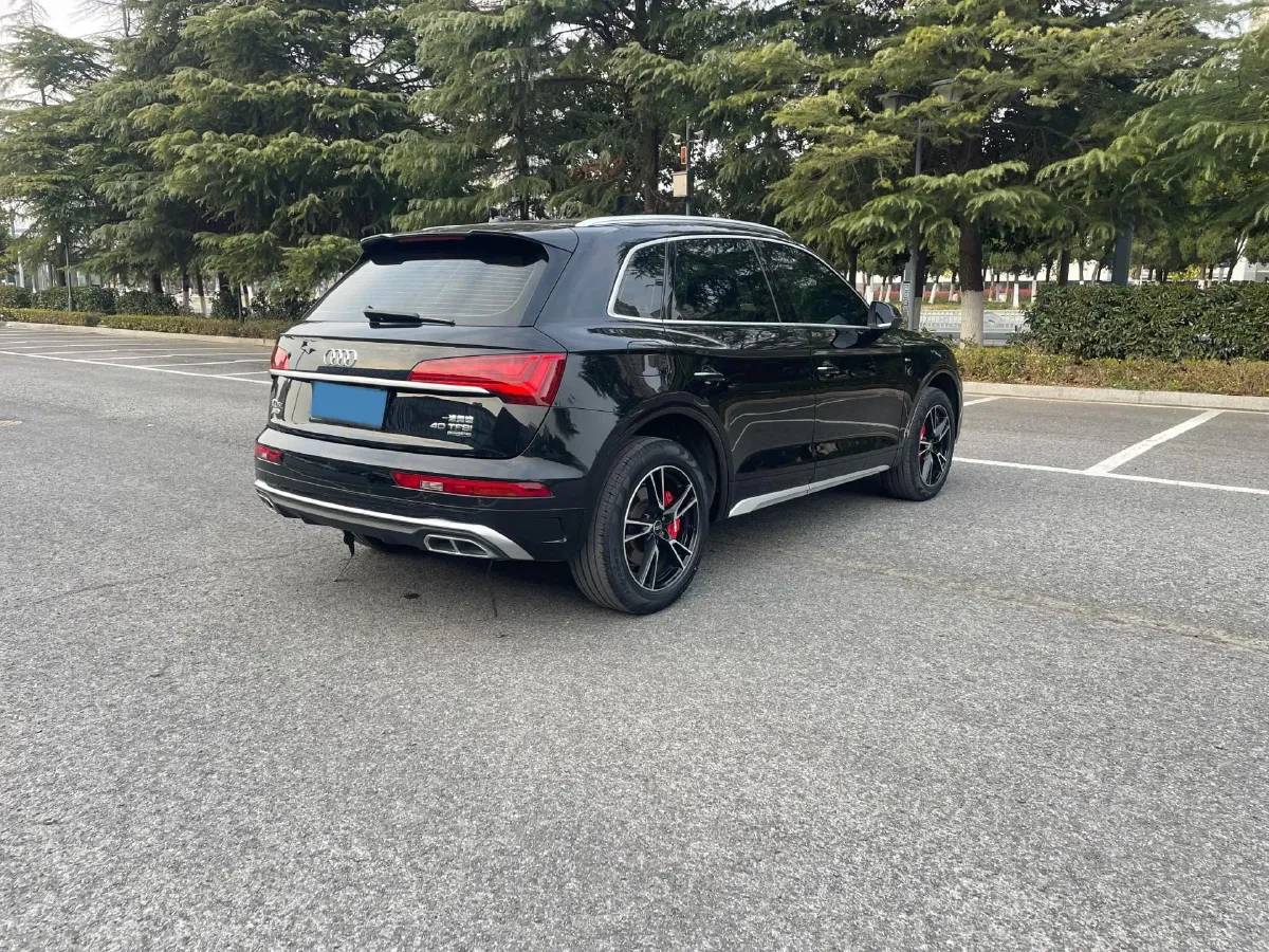 2023 Audi Q5L 2.0T 190HP L4 7DCT,autocango,china used car exporter,china ev exporter,chinese used car exporter,chinese used ev exporter