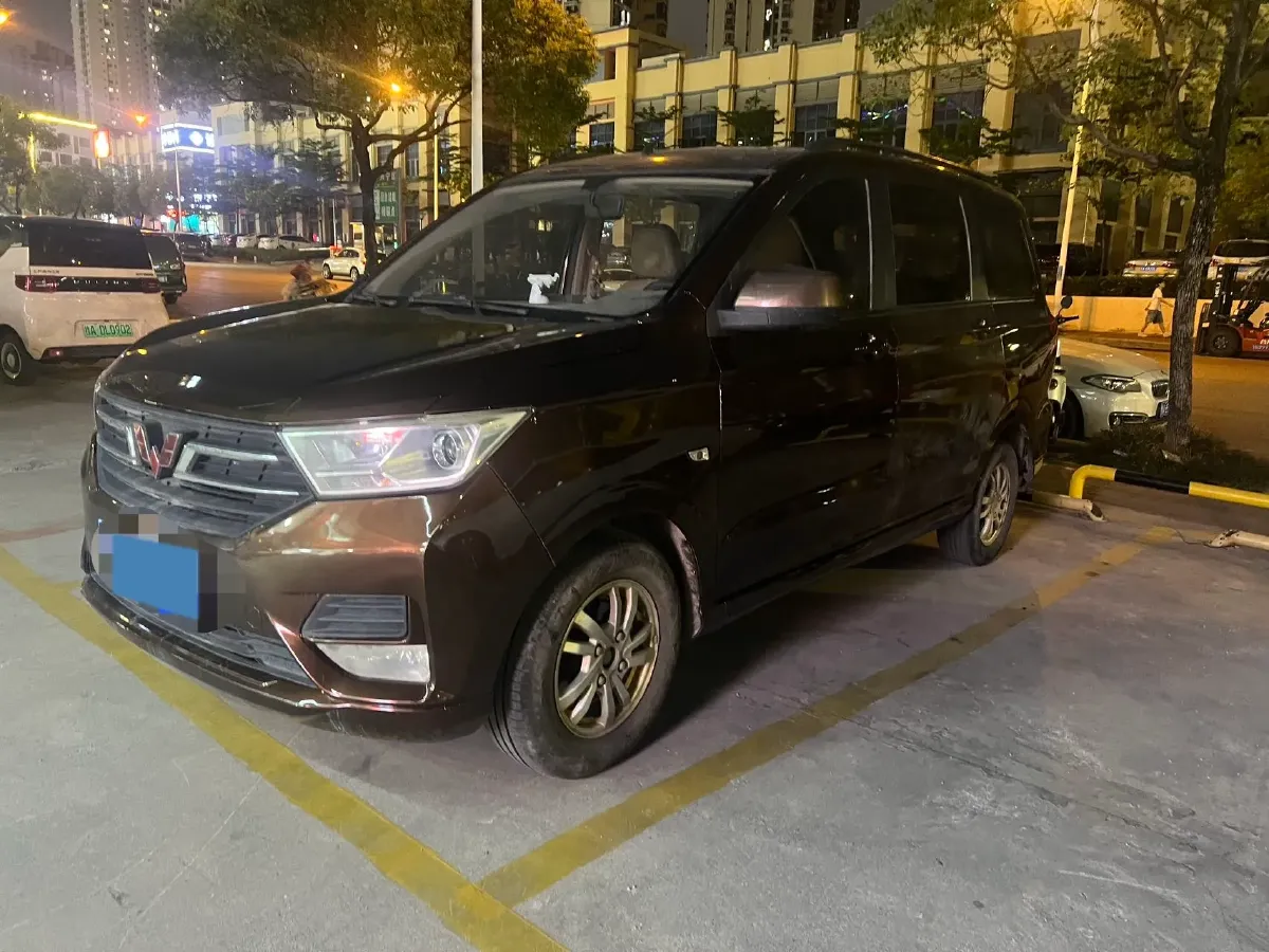 2018 WuLing HongGuang 1.5L 105HP L4 5MT,autocango,china used car exporter,china ev exporter,chinese used car exporter,chinese used ev exporter