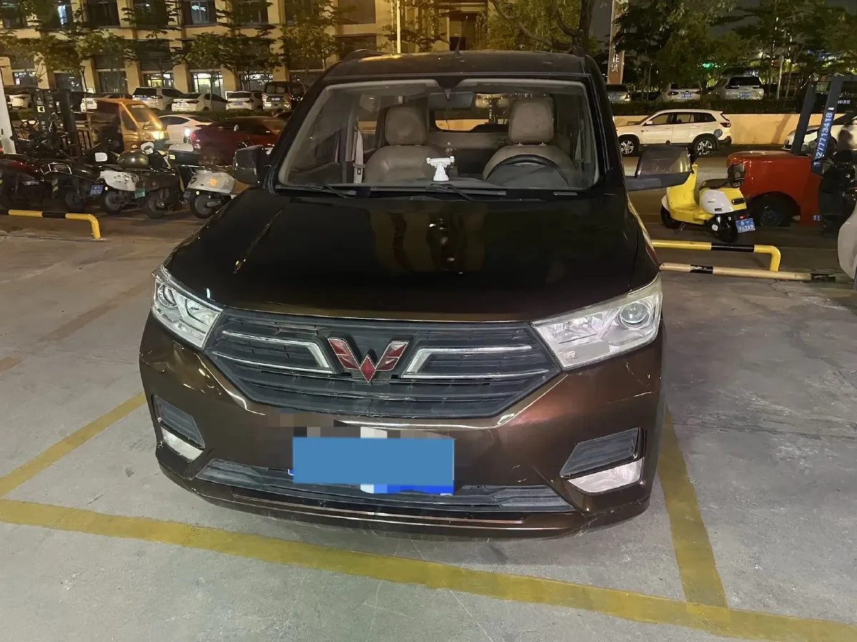 2018 WuLing HongGuang 1.5L 105HP L4 5MT,autocango,china used car exporter,china ev exporter,chinese used car exporter,chinese used ev exporter