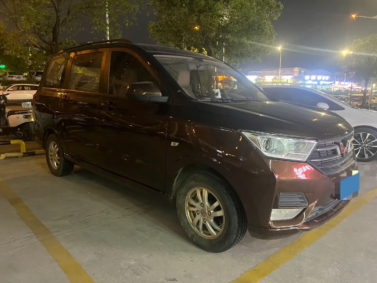 2018 WuLing HongGuang 1.5L 105HP L4 5MT,autocango,china used car exporter,china ev exporter,chinese used car exporter,chinese used ev exporter