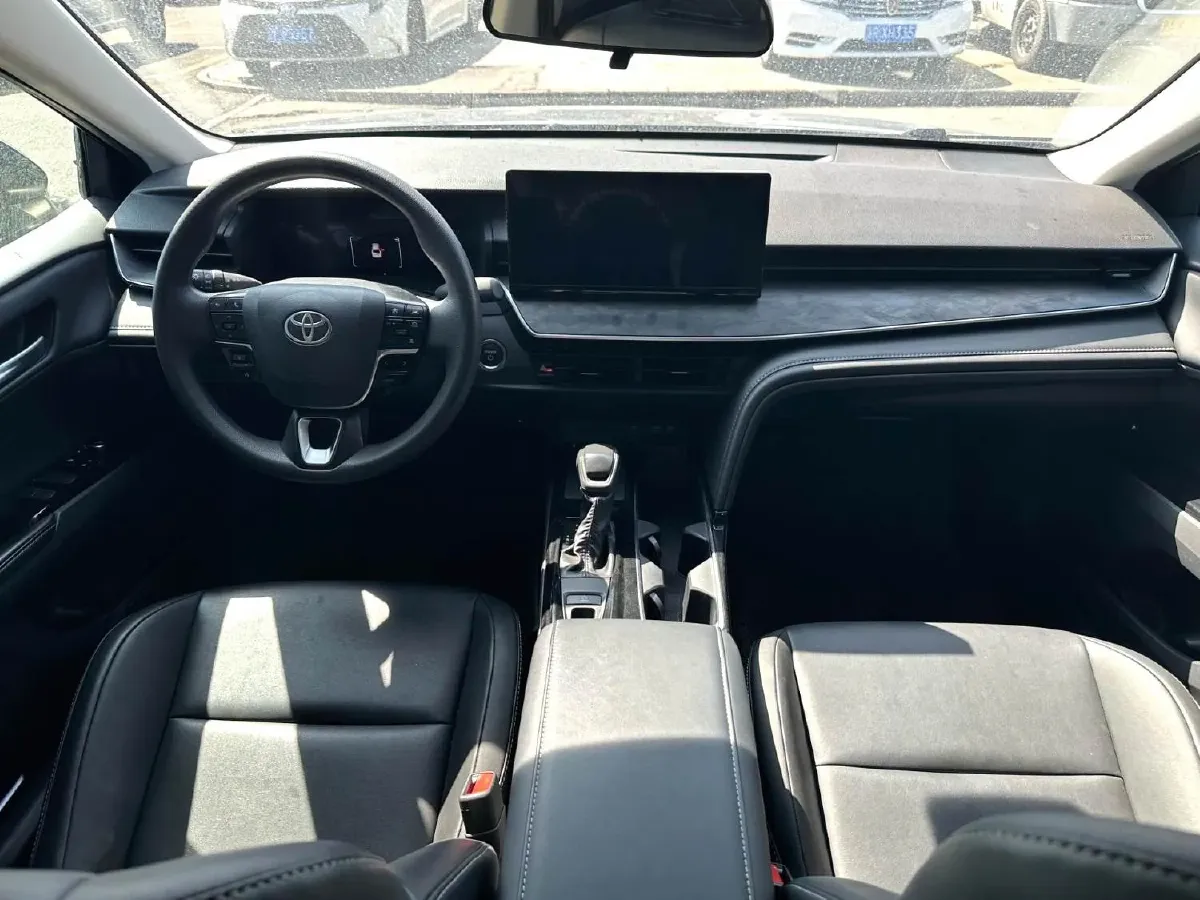 2024 Toyota Camry 2.0L 152HP L4 E-CVT Hybrid,autocango,china used car exporter,china ev exporter,chinese used car exporter,chinese used ev exporter