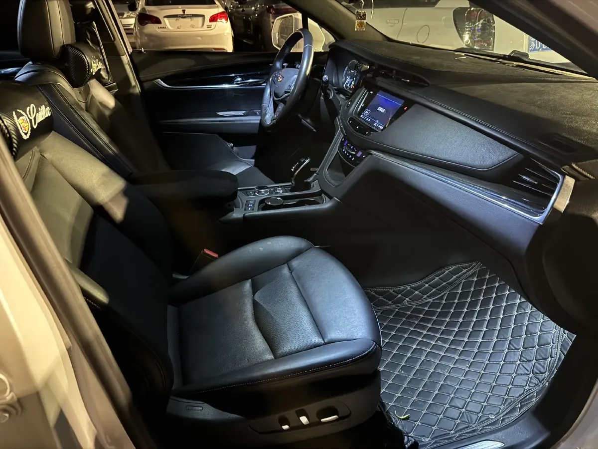 2020 Cadillac XT5 2.0T 237HP L4 9AT,autocango,china used car exporter,china ev exporter,chinese used car exporter,chinese used ev exporter