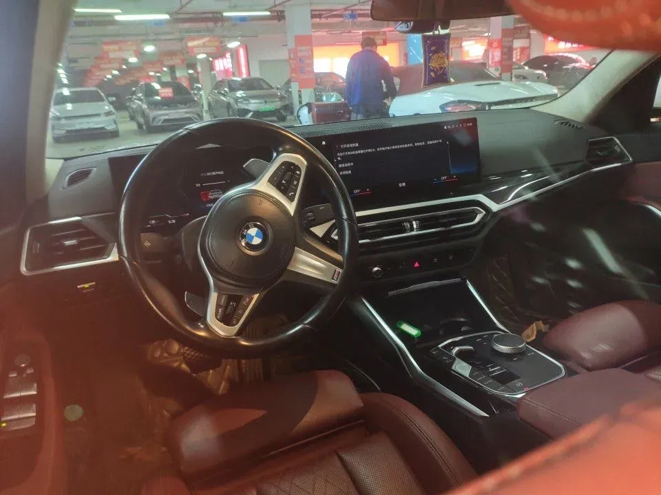 2023 BMW 3 Series 2.0T 156HP L4 8AT,autocango,china used car exporter,china ev exporter,chinese used car exporter,chinese used ev exporter