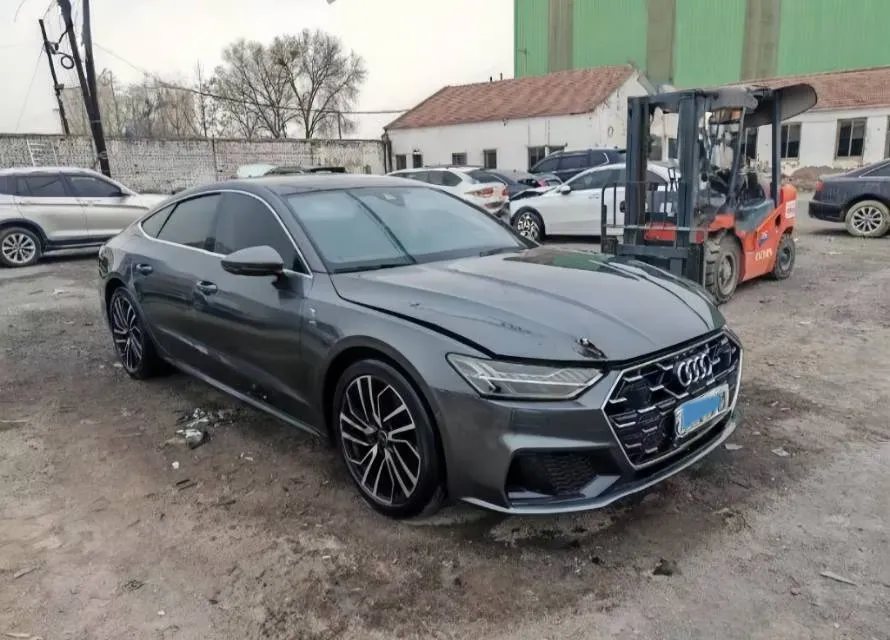 2024 Audi A7 2.0T 265HP L4 7DCT,autocango,china used car exporter,china ev exporter,chinese used car exporter,chinese used ev exporter