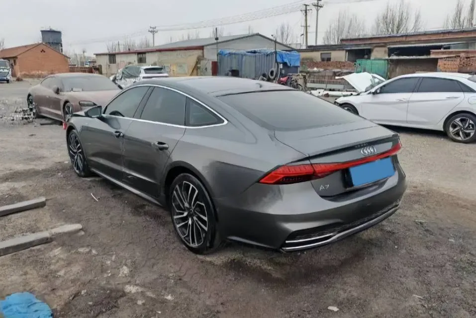 2024 Audi A7 2.0T 265HP L4 7DCT,autocango,china used car exporter,china ev exporter,chinese used car exporter,chinese used ev exporter