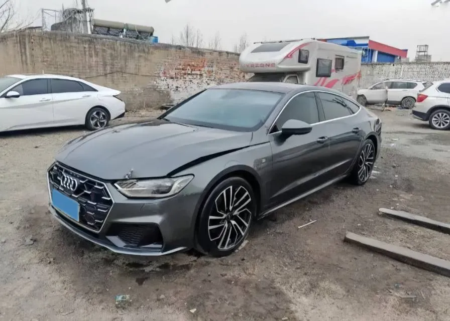 2024 Audi A7 2.0T 265HP L4 7DCT,autocango,china used car exporter,china ev exporter,chinese used car exporter,chinese used ev exporter